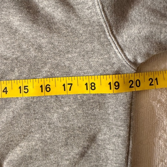 Nike Gray Pullover Sweater with Ribbed Cuffs - Picture 3 of 5